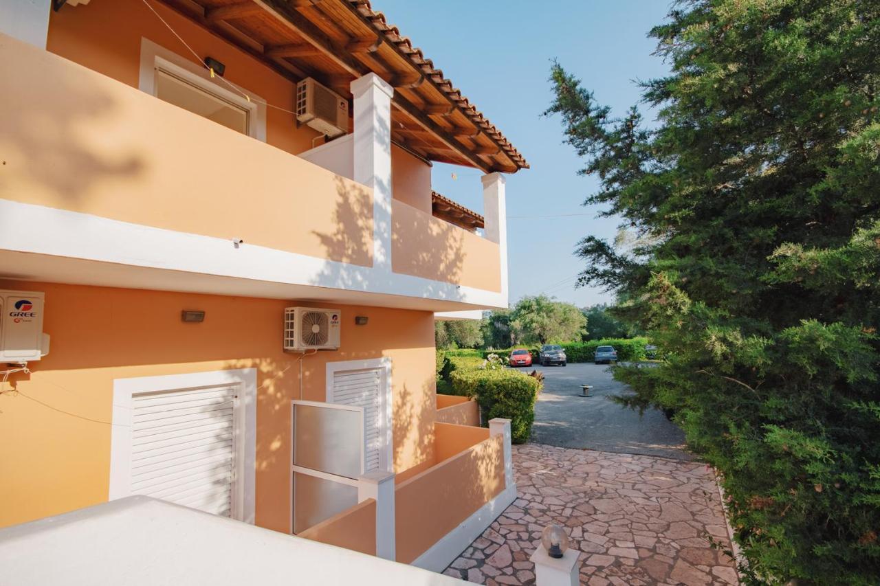 Villa Rosa Apartments Гувия Екстериор снимка