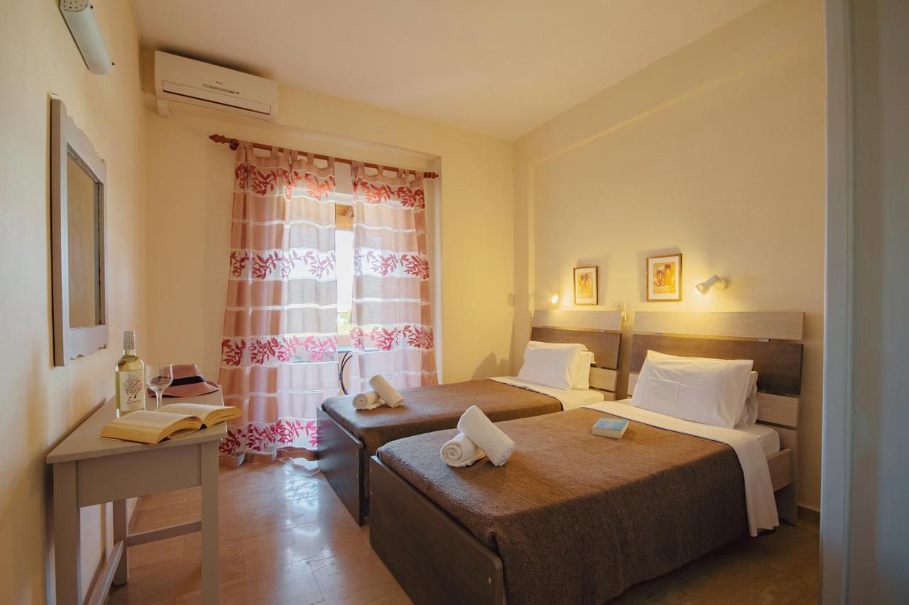 Villa Rosa Apartments Гувия Екстериор снимка