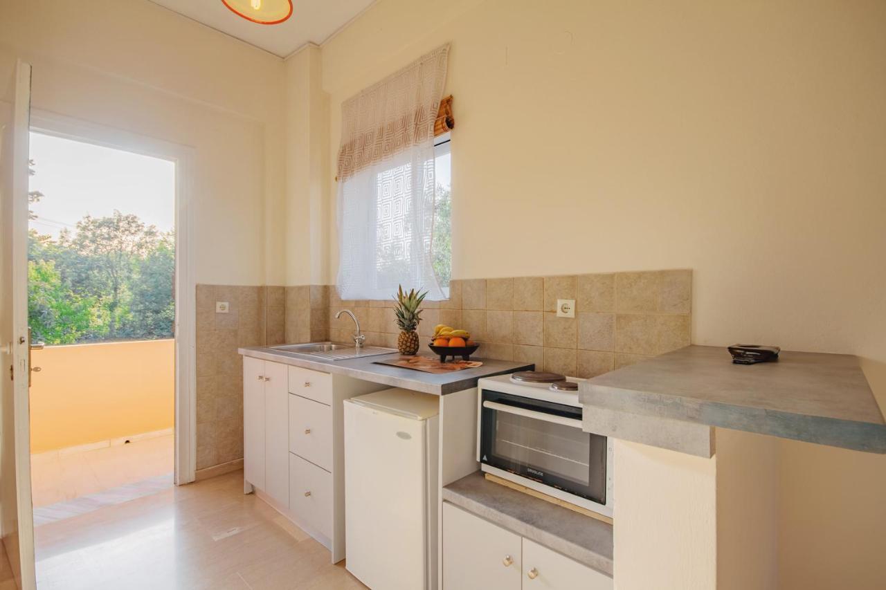 Villa Rosa Apartments Гувия Екстериор снимка