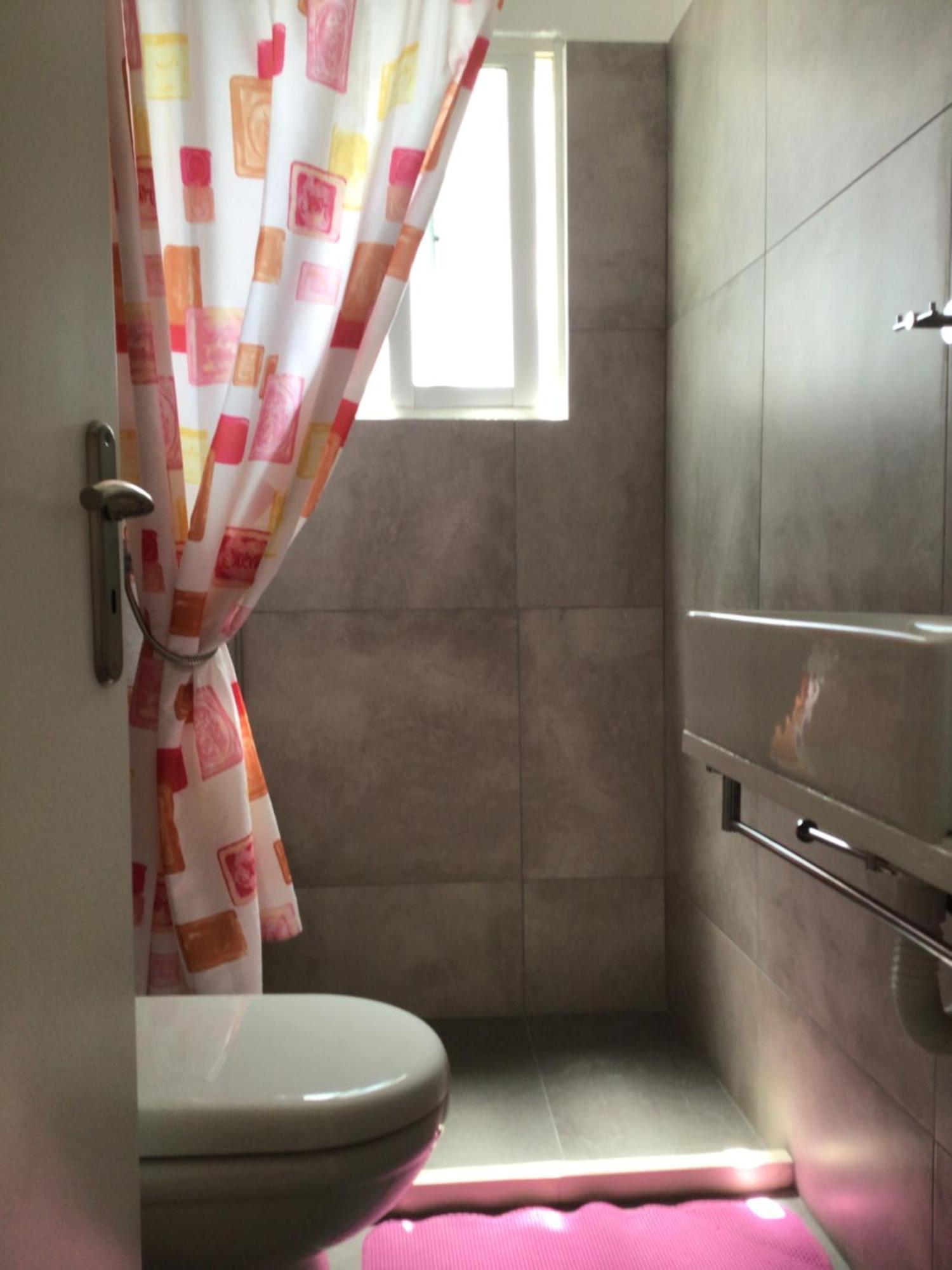 Villa Rosa Apartments Гувия Екстериор снимка